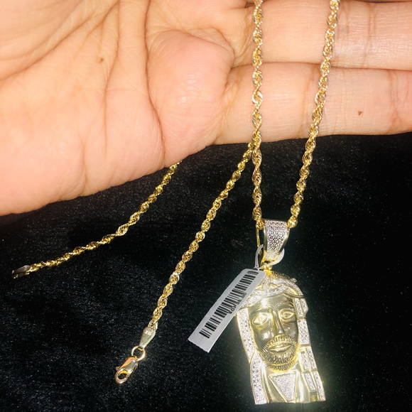 Real diamond Jesus pendant w/10k gold rope chain - Picture 7 of 17